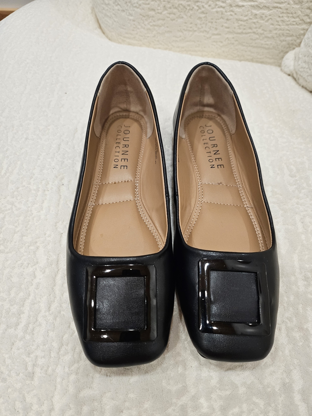 Journee Collection Women's Black Square-Toe Ballet Flats
